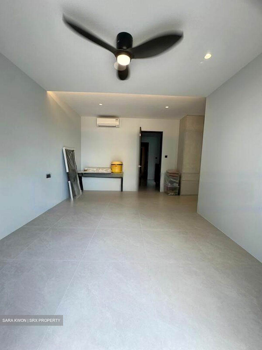 Highland Road (D19), Terrace #454342901